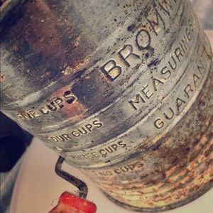 1940’s era Bromwell 4 Cup Hand Held Flour Sifter